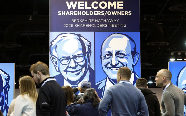 Berkshire Баффетта избавилась от доли в Amazon и поставила на авиалинии
Berkshire Баффетта избавилась от доли в Amazon и поставила на авиалинии