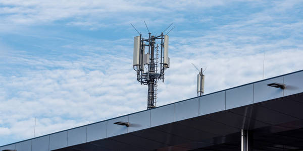 ФАС: операторам связи следует изменить подход к рекламе 5G