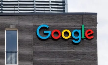 Капитализация Alphabet снизилась на 7,2% после увольнения ведущих специалистов по ИИ