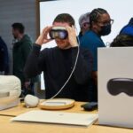 OpenAI переманил главу Apple Vision Pro