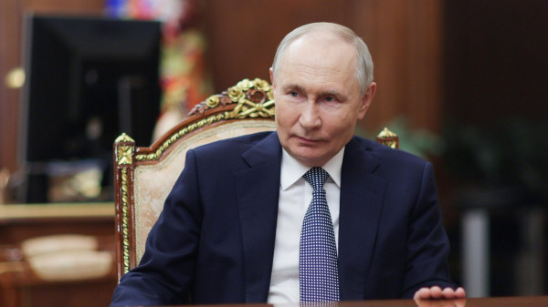 Путин назвал снижение ключевой ставки в России естественным процессом