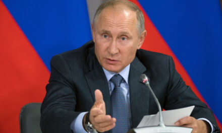 Путин поручил доработать идею об обновлении общественного транспорта