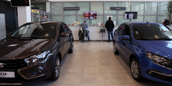 Продажи автомобилей в РФ в июле подросли на 0,2%