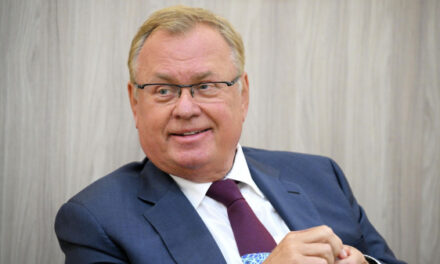Костин в рамках ВЭФ-2026 исключил переохлаждение экономики России