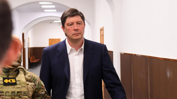 Альфа-банк выставил на торги еще несколько активов Хотина почти на 48 млрд руб