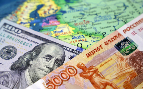 
                    Доллар ниже ₽86: что происходит в обменниках Москвы 25 февраля

                