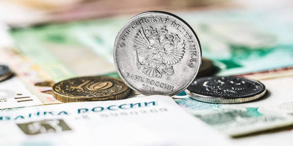 Зарплатные предложения выросли за год на 10 тыс. руб.